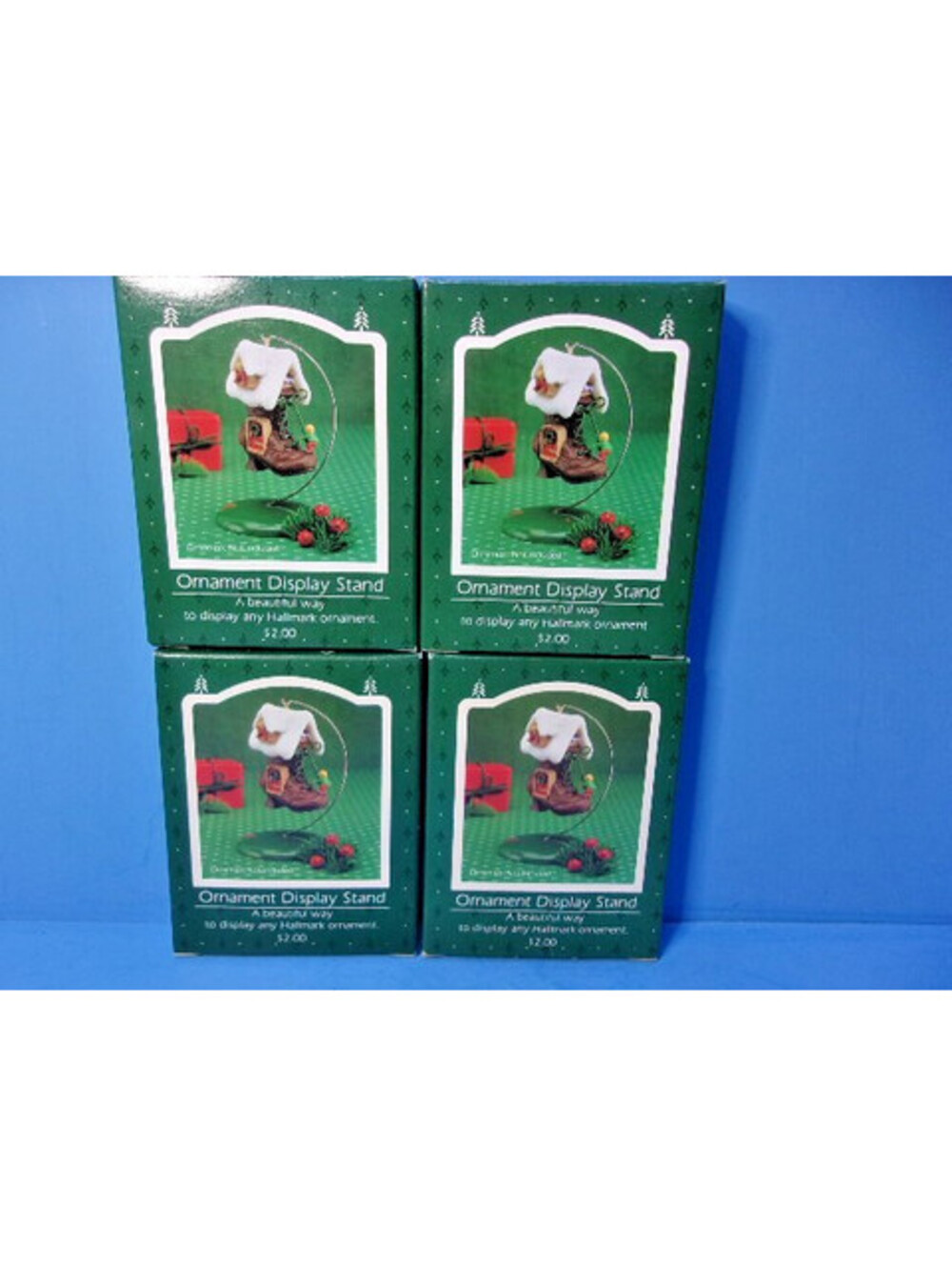 Hallmark Lot of 4 Ornament Display Stands Green Plastic Base Vintage 1985 in Box